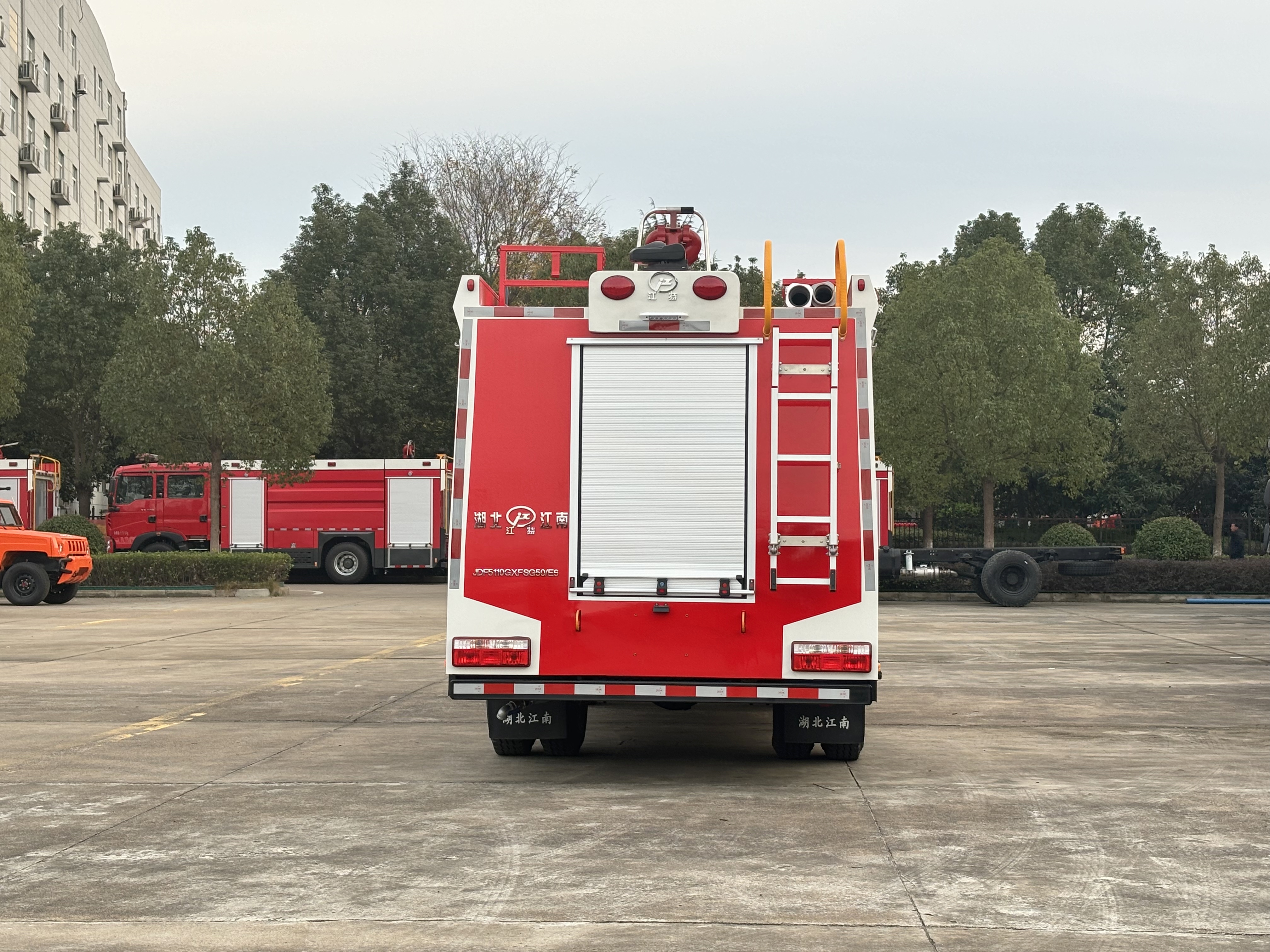 �|�L��������I(y��)����܇